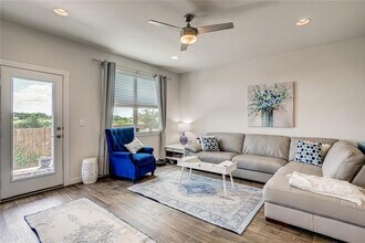 13401 Baileyfield Dr in Pflugerville, TX - Building Photo - Building Photo