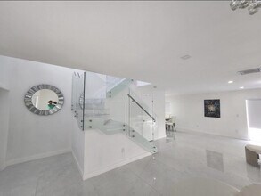 9706 NW 51st Terrace in Doral, FL - Building Photo - Building Photo