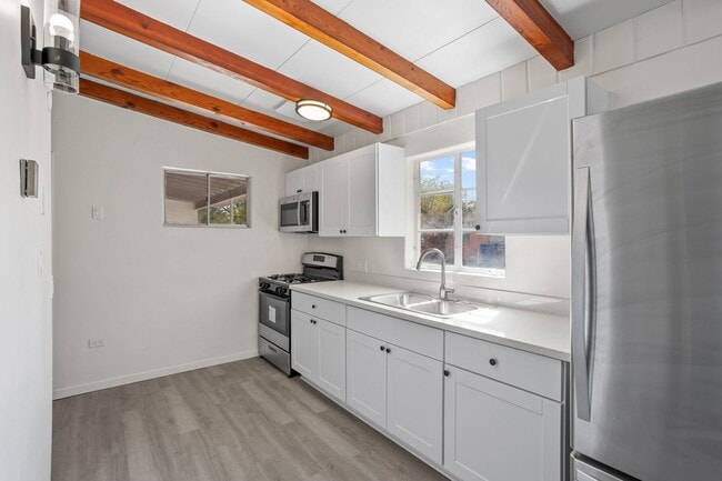 1415 E Adelaide Dr in Tucson, AZ - Foto de edificio - Building Photo