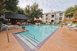 LaCrosse Apartments and Carriage Homes