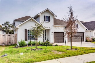 1155 Arrowhead Ranch Blvd in Dripping Springs, TX - Building Photo - Building Photo