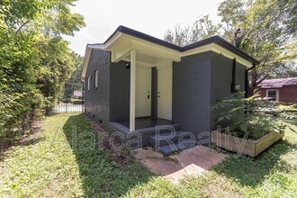 2438 Finchley Dr in Charlotte, NC - Building Photo - Building Photo