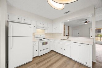 6604 Scrub Oak Ln in Austin, TX - Building Photo - Building Photo