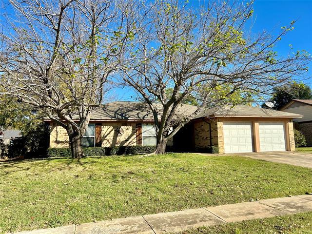 8517 Hightower Dr in North Richland Hills, TX - Building Photo