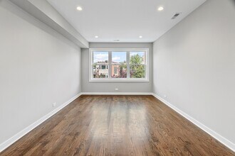 2553 W Summerdale Ave in Chicago, IL - Building Photo - Building Photo