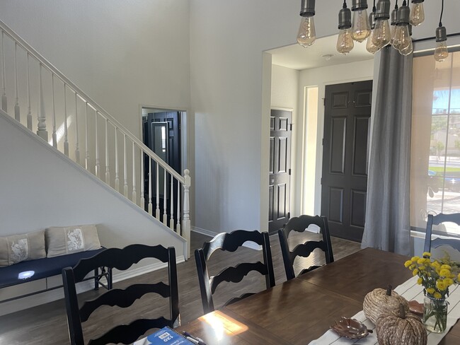 20 Ponte Russo in Lake Elsinore, CA - Foto de edificio - Building Photo