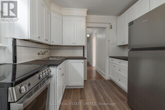 764 Coxwell Ave in Toronto, ON - Building Photo - Building Photo