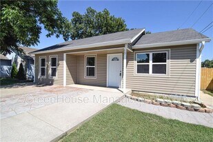 117 E Veterans Pkwy in Rogers, AR - Building Photo