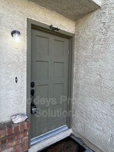 820 W University Dr in Tempe, AZ - Foto de edificio - Building Photo