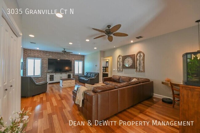 3035 Granville Ct N in St. Petersburg, FL - Building Photo - Building Photo