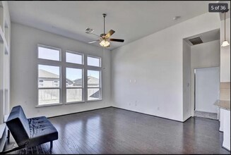 349 Vista Portola Loop in Liberty Hill, TX - Building Photo - Building Photo