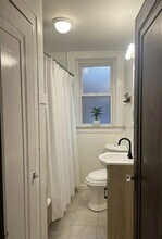 1040 Art Hill Pl, Unit 1038 1F in St. Louis, MO - Foto de edificio - Building Photo