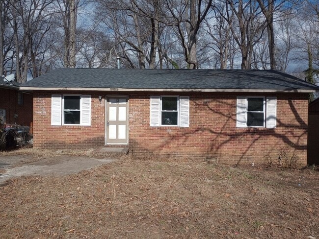 property at 29 Lynwood Dr