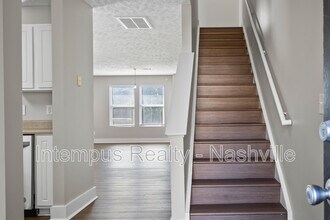 5856 Monroe Crossing in Nashville, TN - Building Photo - Building Photo