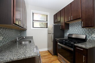 2917 N Mildred Ave in Chicago, IL - Building Photo - Building Photo