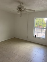 8522 10th St N in St. Petersburg, FL - Building Photo - Building Photo