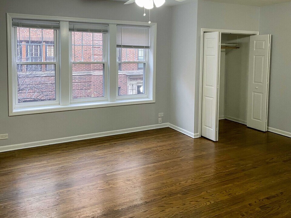 3715 N Sheffield Ave, Unit 407 in Chicago, IL - Building Photo