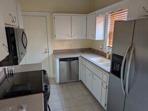1018 17th Ave S, Unit Lincoln Court Music Row in Nashville, TN - Building Photo - Building Photo