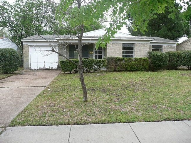property at 4864 Harper Dr