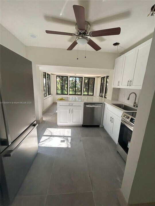 421 SW 11th St in Fort Lauderdale, FL - Building Photo