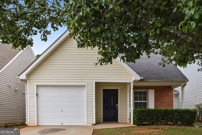 property at 135 Lakeside Cir