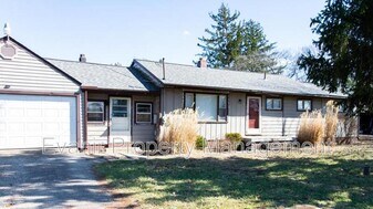 3 1st St in Medway, OH - Building Photo