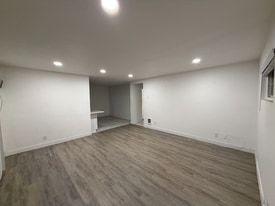 1215 Ximeno Ave in Long Beach, CA - Building Photo