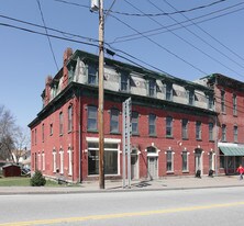 32 Main St in Fultonville, NY - Building Photo