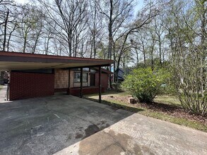 East Glenn Property in Auburn, AL - Foto de edificio - Building Photo