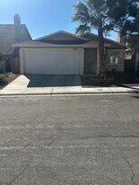 7725 Seagull Ave in Las Vegas, NV - Building Photo