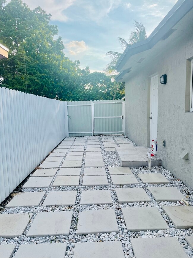 5308 NW 29th Ave, Unit 1