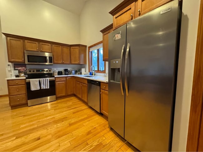 18 Old Hollis Rd in Biddeford, ME - Building Photo - Building Photo