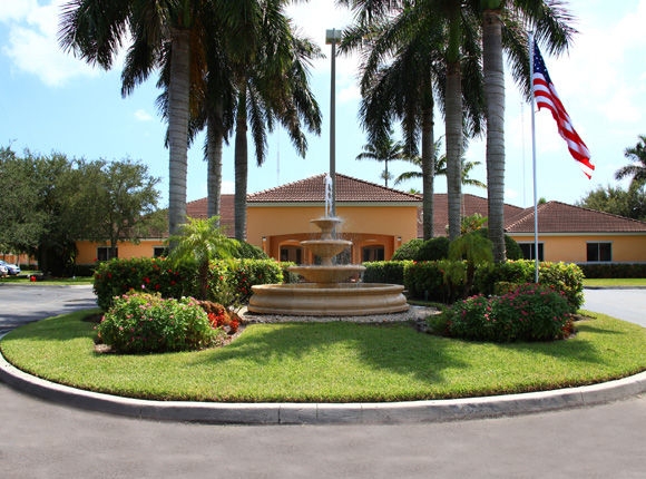 The Hamlet at Walden Pond - Senior 62+ in Miami Gardens, FL - Building Photo