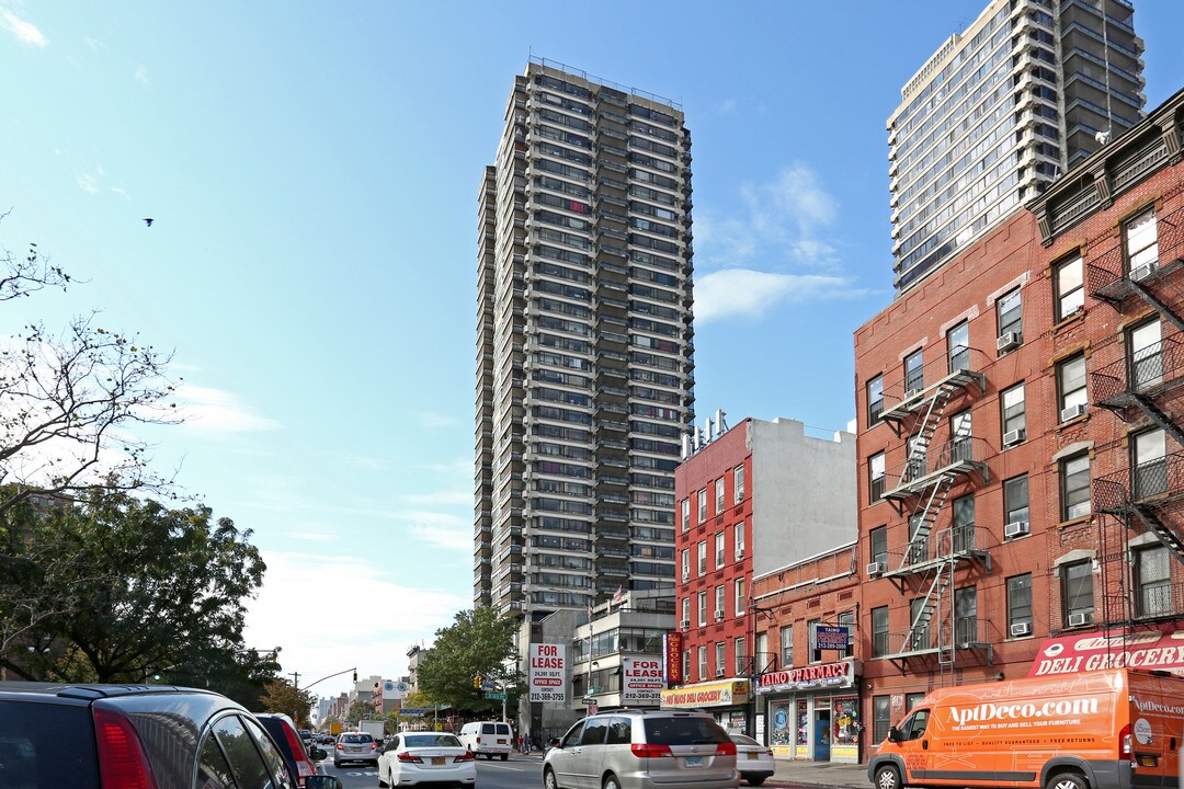 Taino Towers in New York, NY - Building Photo