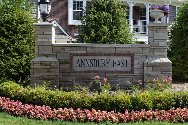 54177 Baypoint Dr in Shelby Township, MI - Building Photo - Building Photo