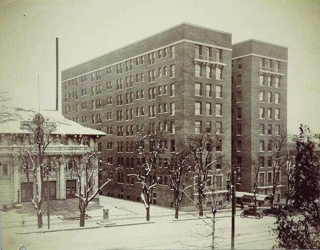 29 State Street, Unit Apartment 402
