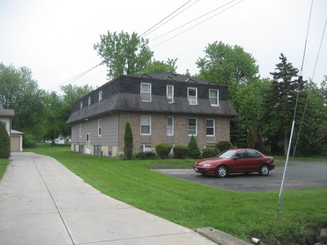 1277 Center Rd in West Seneca, NY - Building Photo