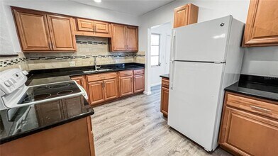 4821 Dr M.L.K. Jr St N in St. Petersburg, FL - Building Photo - Building Photo