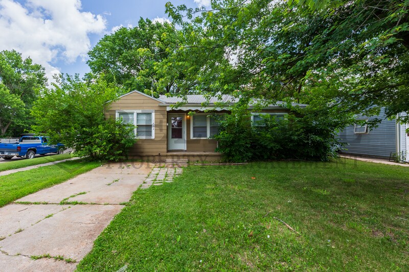 1462 N Battin St in Wichita, KS - Building Photo