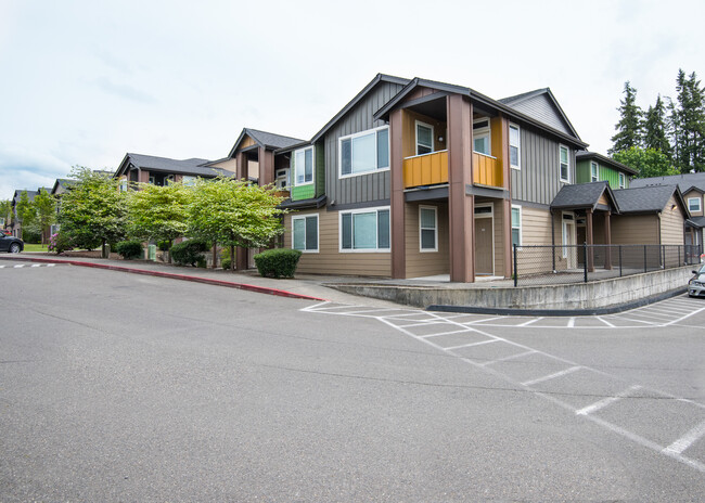 Bella on Canyon in Puyallup, WA - Foto de edificio - Building Photo