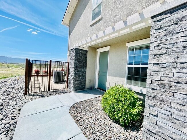 2022 Cradle Mountain Dr in Reno, NV - Building Photo - Building Photo