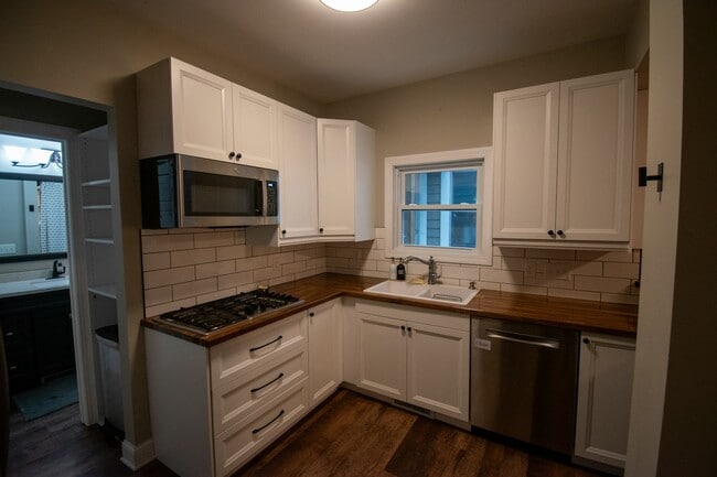 600 NE 2nd St in Minneapolis, MN - Building Photo - Building Photo