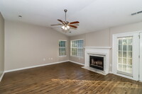 5524 Hedgecrest Pl in Charlotte, NC - Foto de edificio - Building Photo