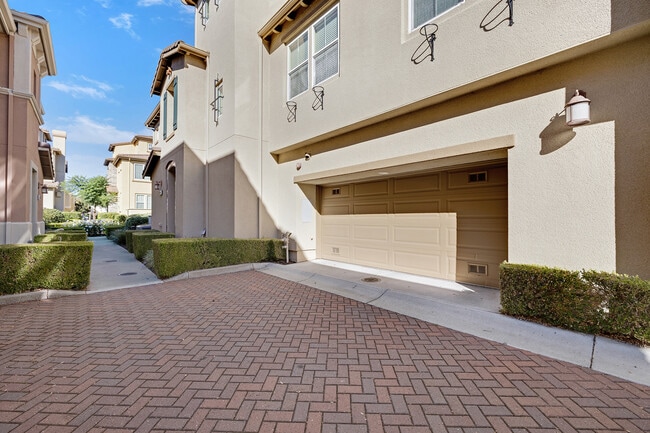 588 Dovecote Ln in Livermore, CA - Building Photo - Building Photo
