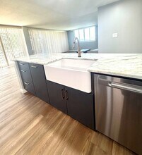 1012 Guadalupe St in Kerrville, TX - Building Photo - Building Photo