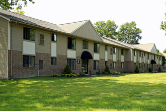 Reserve at Lake Pointe in Mentor, OH - Building Photo - Building Photo