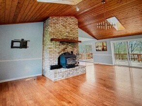 4303 Tenthouse Ct in West River, MD - Foto de edificio - Building Photo