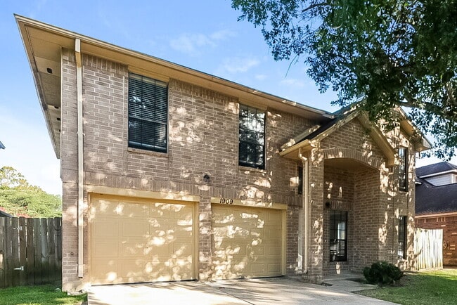 property at 1909 Wildwood Ridge Dr