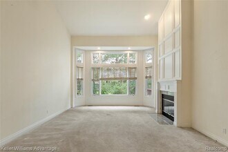 47611 Manorwood Dr in Northville, MI - Building Photo - Building Photo