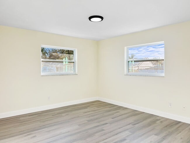 9814 110th Ln N in Seminole, FL - Building Photo - Building Photo